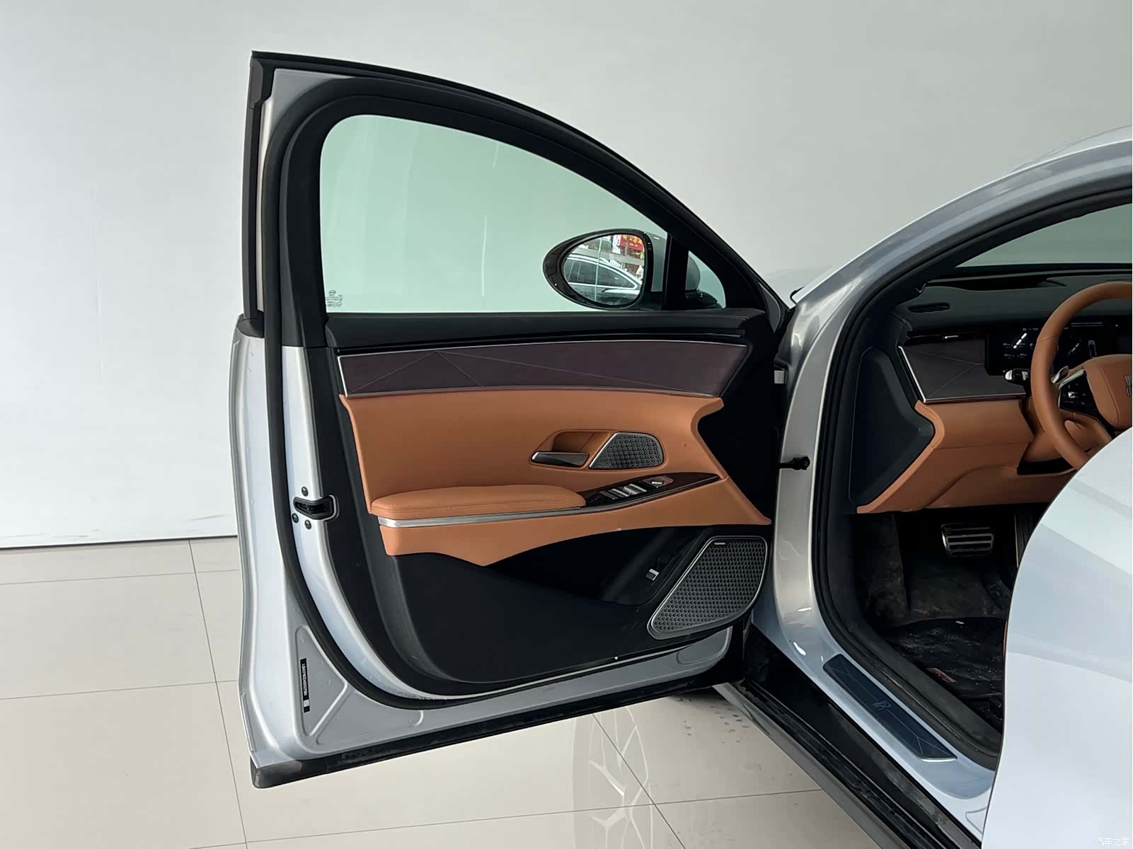 BYD Han, 2025 14