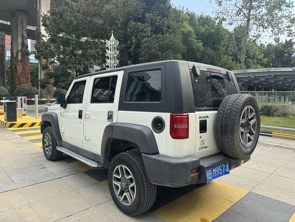 Beijing BJ40