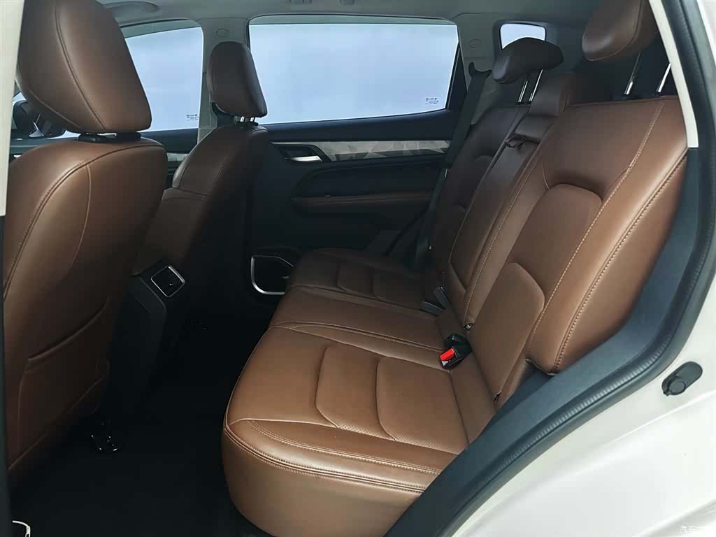 Geely X6, 2022 22