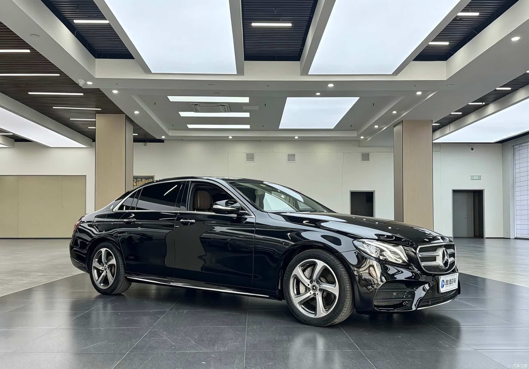 Mercedes-Benz E-Class, 2019 3