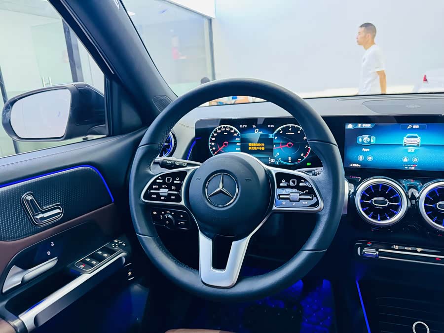 Mercedes-Benz GLB 2022, фото 13