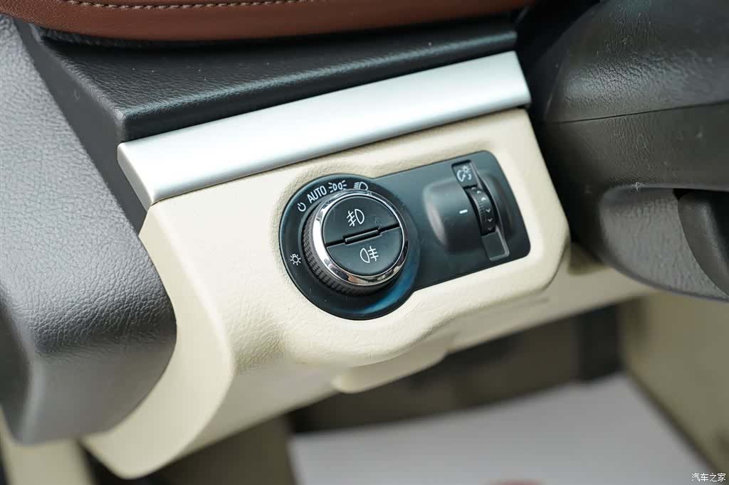 Buick GL8, 2014 7