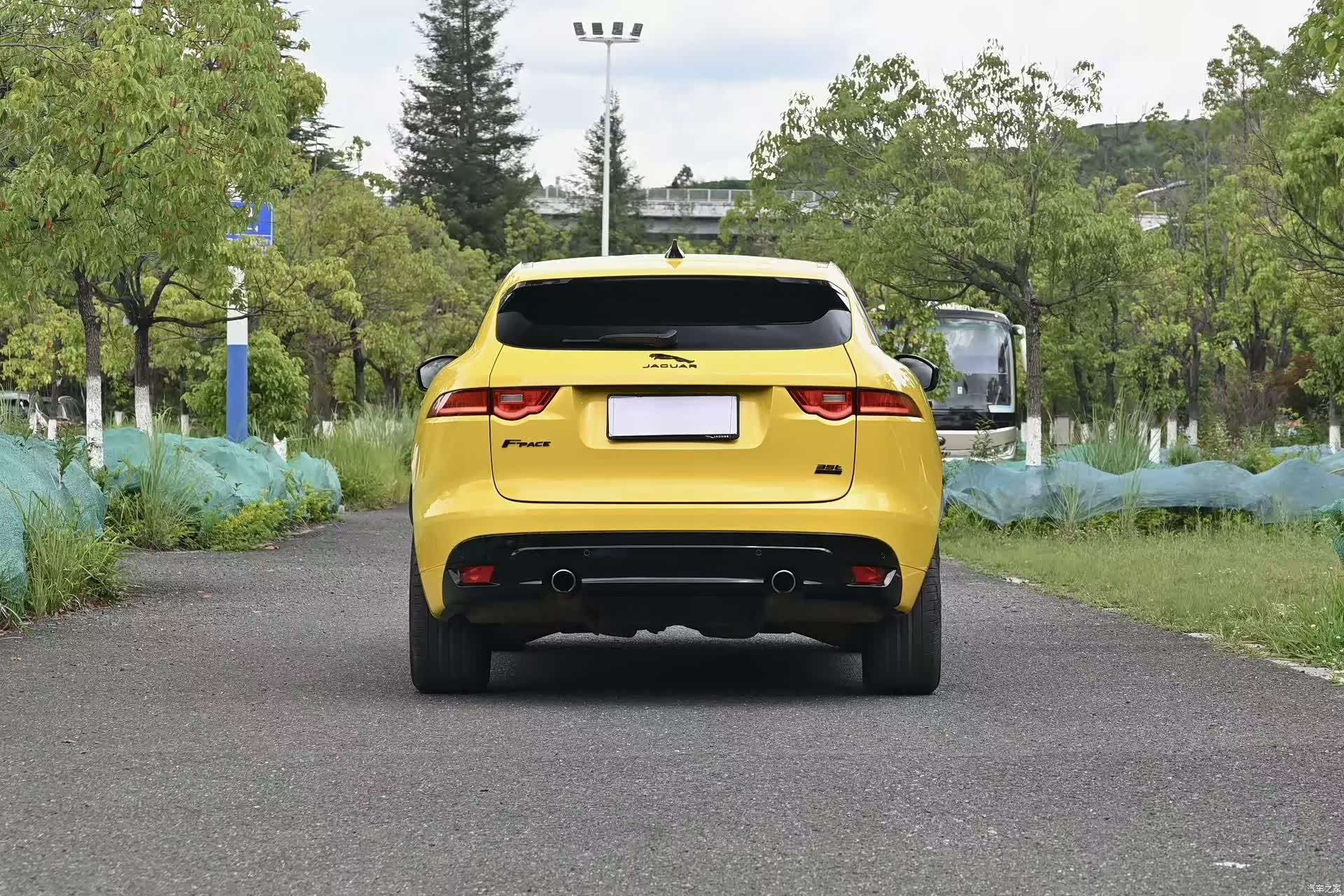 Jaguar F-PACE, 2017 9