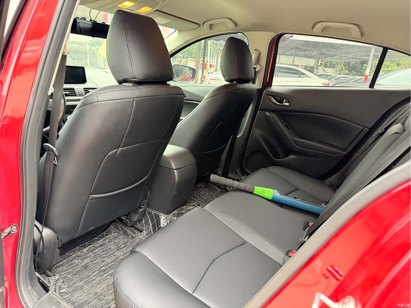 Mazda Mazda3, 2015 8
