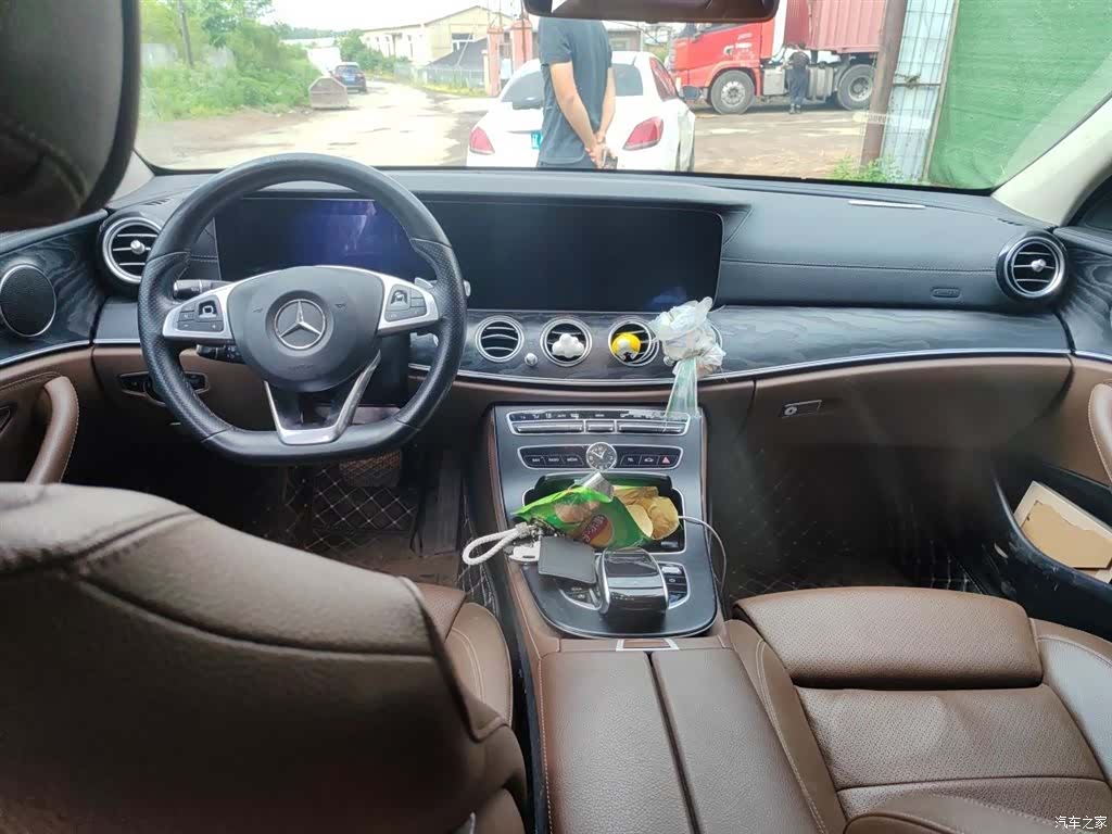 Mercedes-Benz E-Class, 2018 10