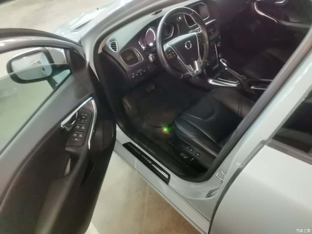 Volvo V40, 2016 16