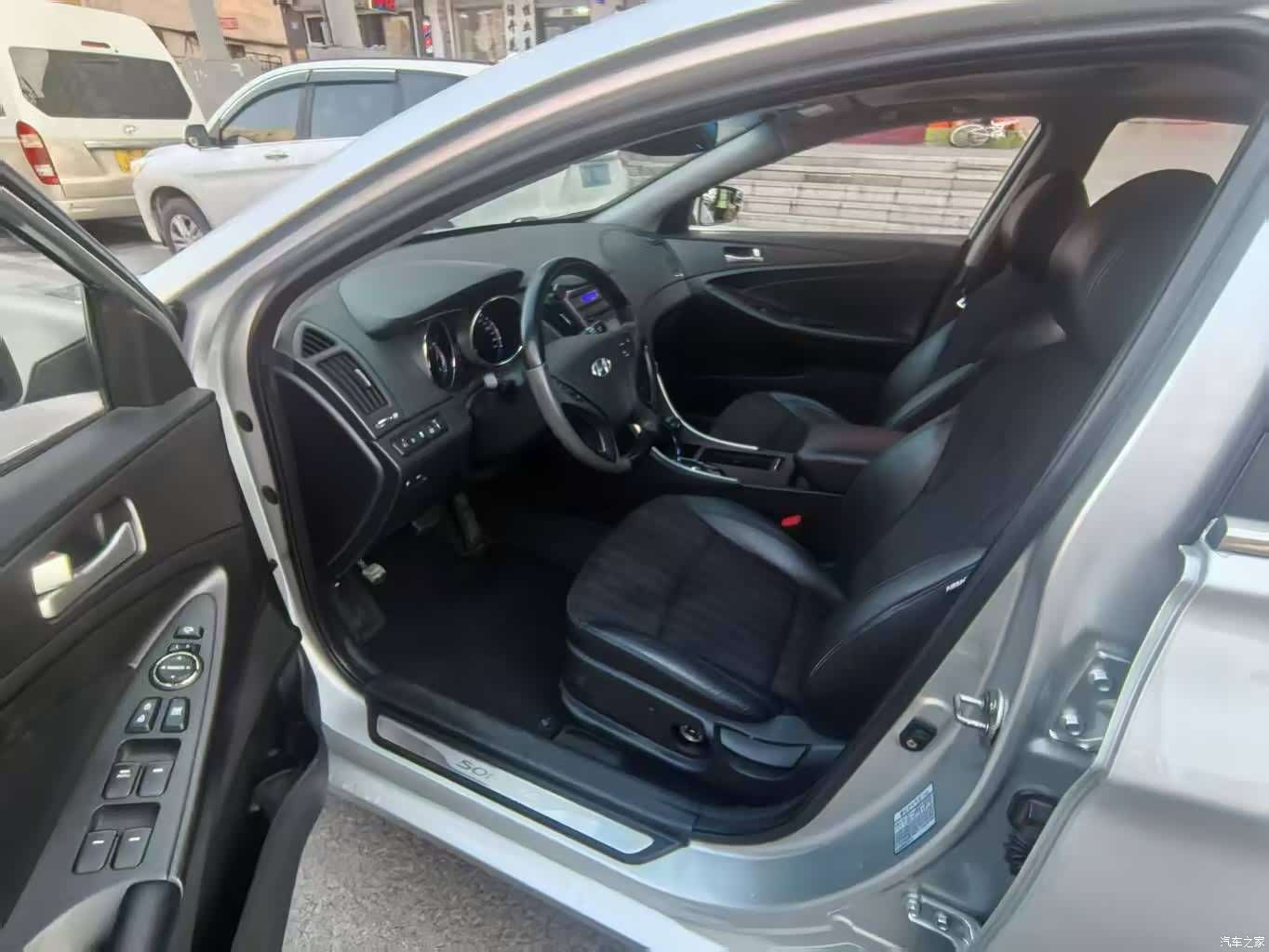 Hyundai Sonata, 2012 8