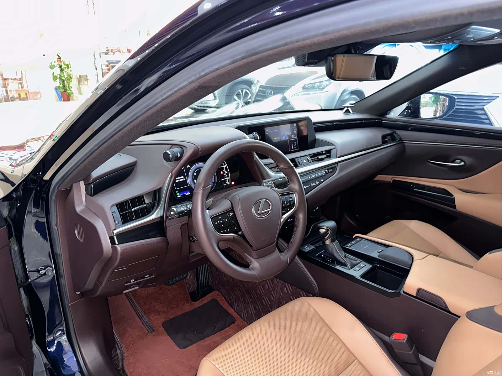 Lexus ES, 2021 7
