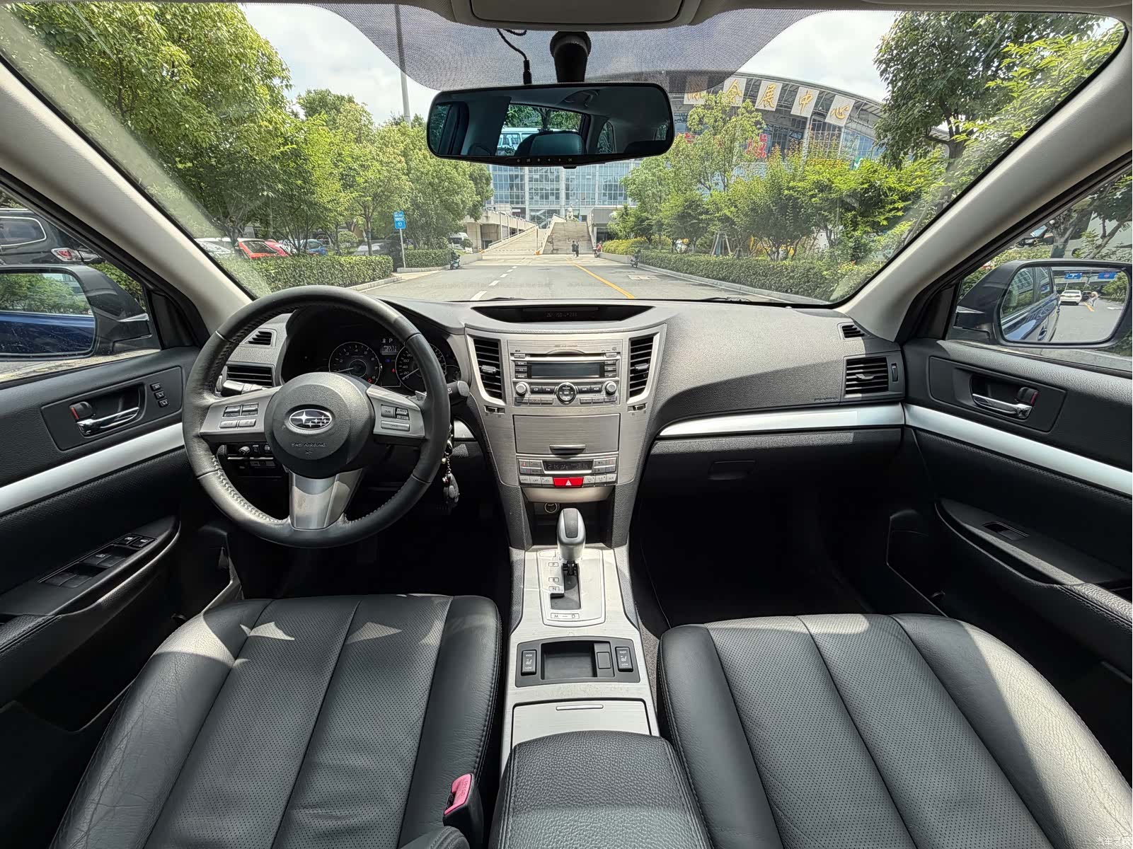 Subaru Legacy, 2010 все фото