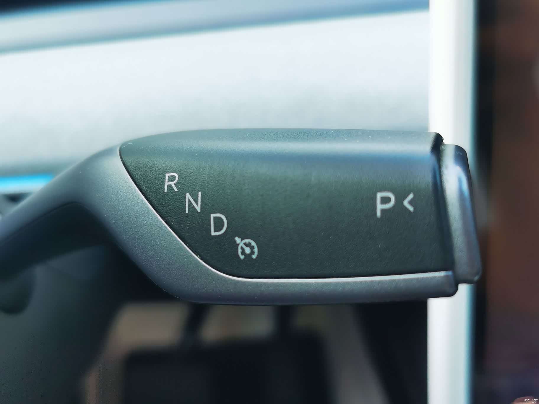 Tesla Model Y, 2024 16