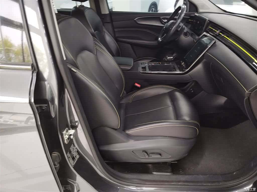 Roewe RX5, 2022 25