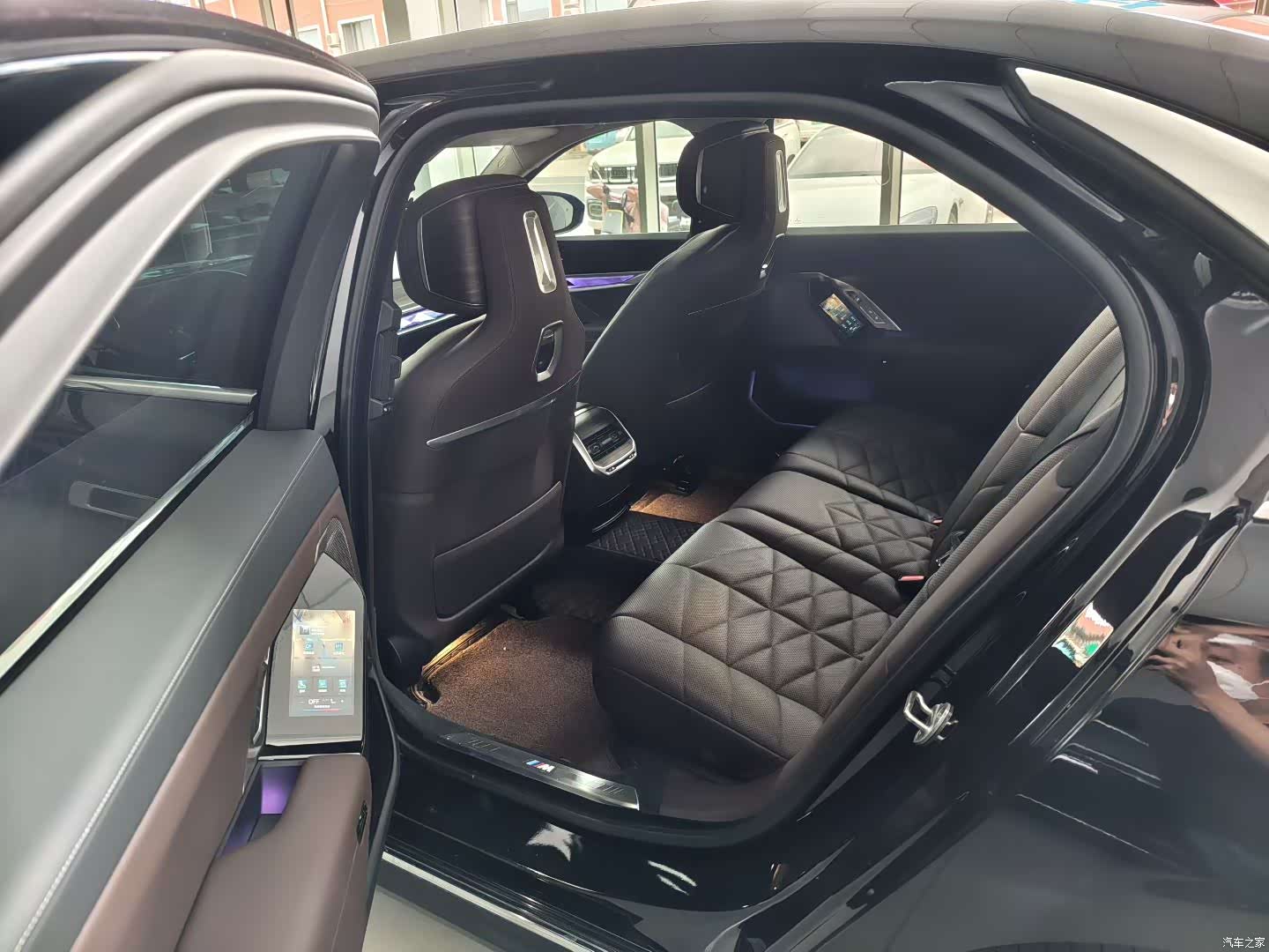 BMW 7 Series, 2023 4