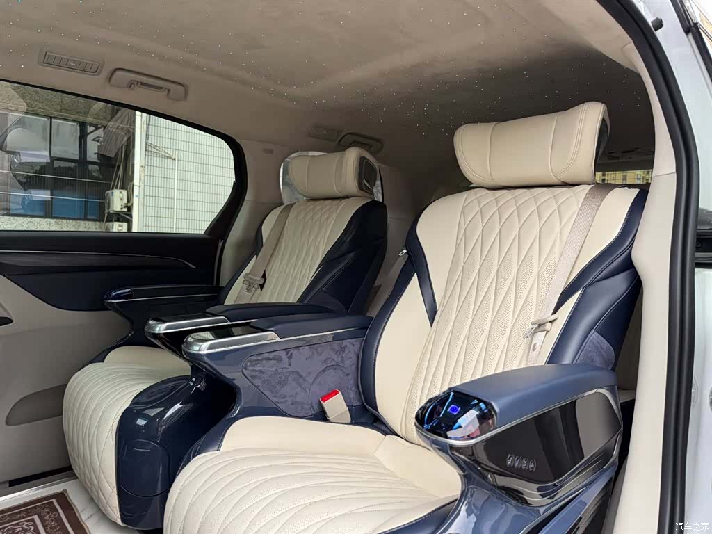 Buick GL8, 2022 6