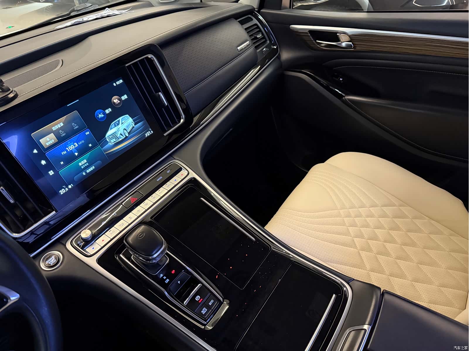 Trumpchi M8, 2022 16