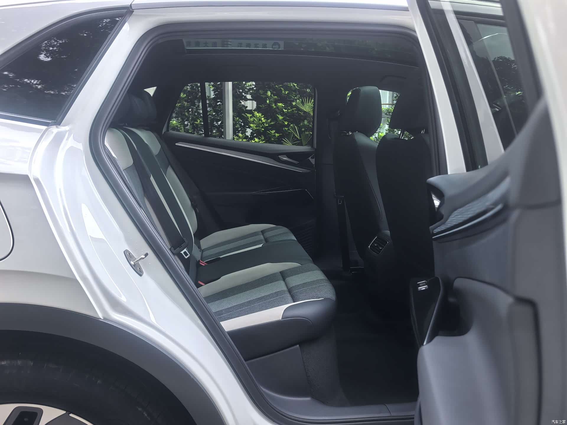 Volkswagen ID.4, 2023 10
