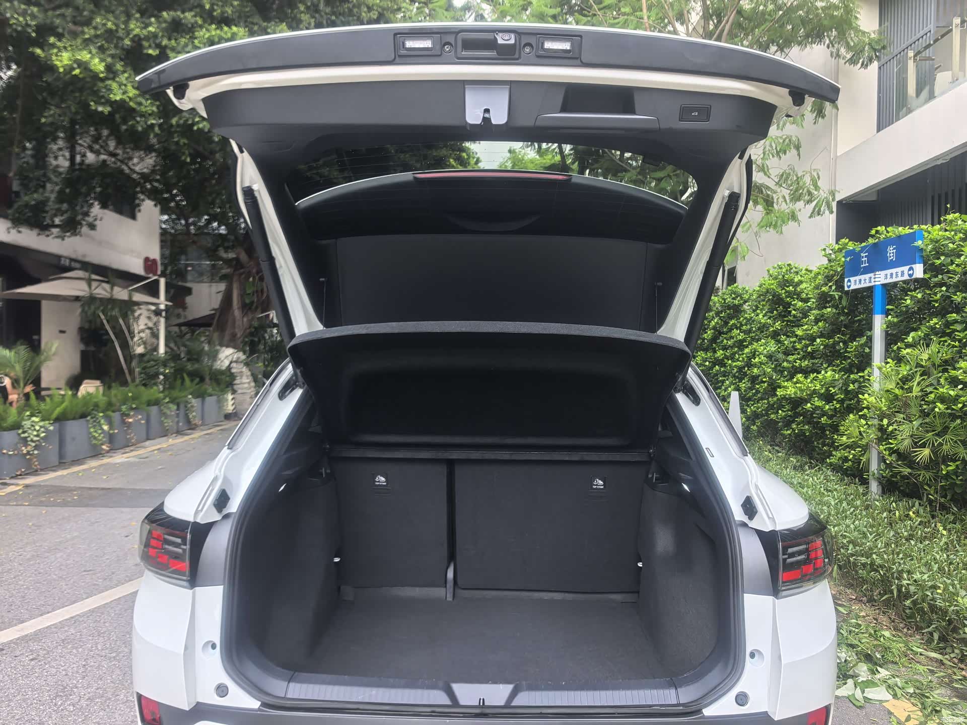Volkswagen ID.4, 2023 23