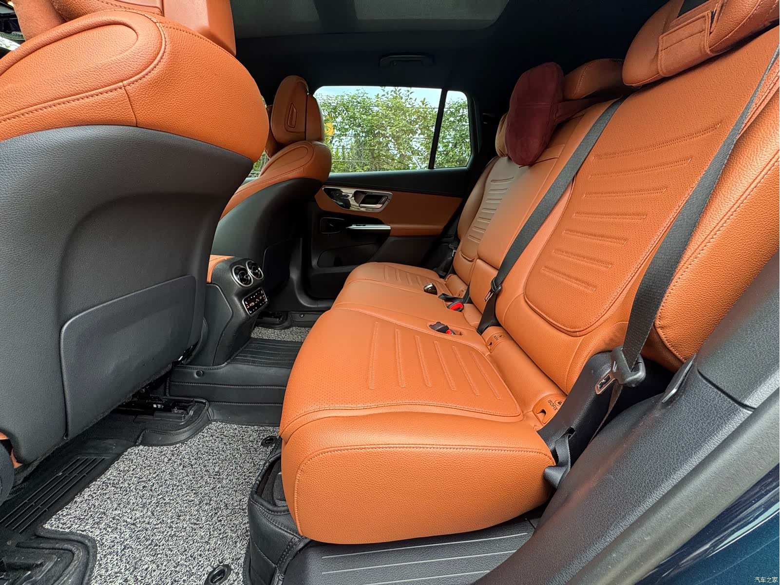 Mercedes-Benz GLC, 2024 12