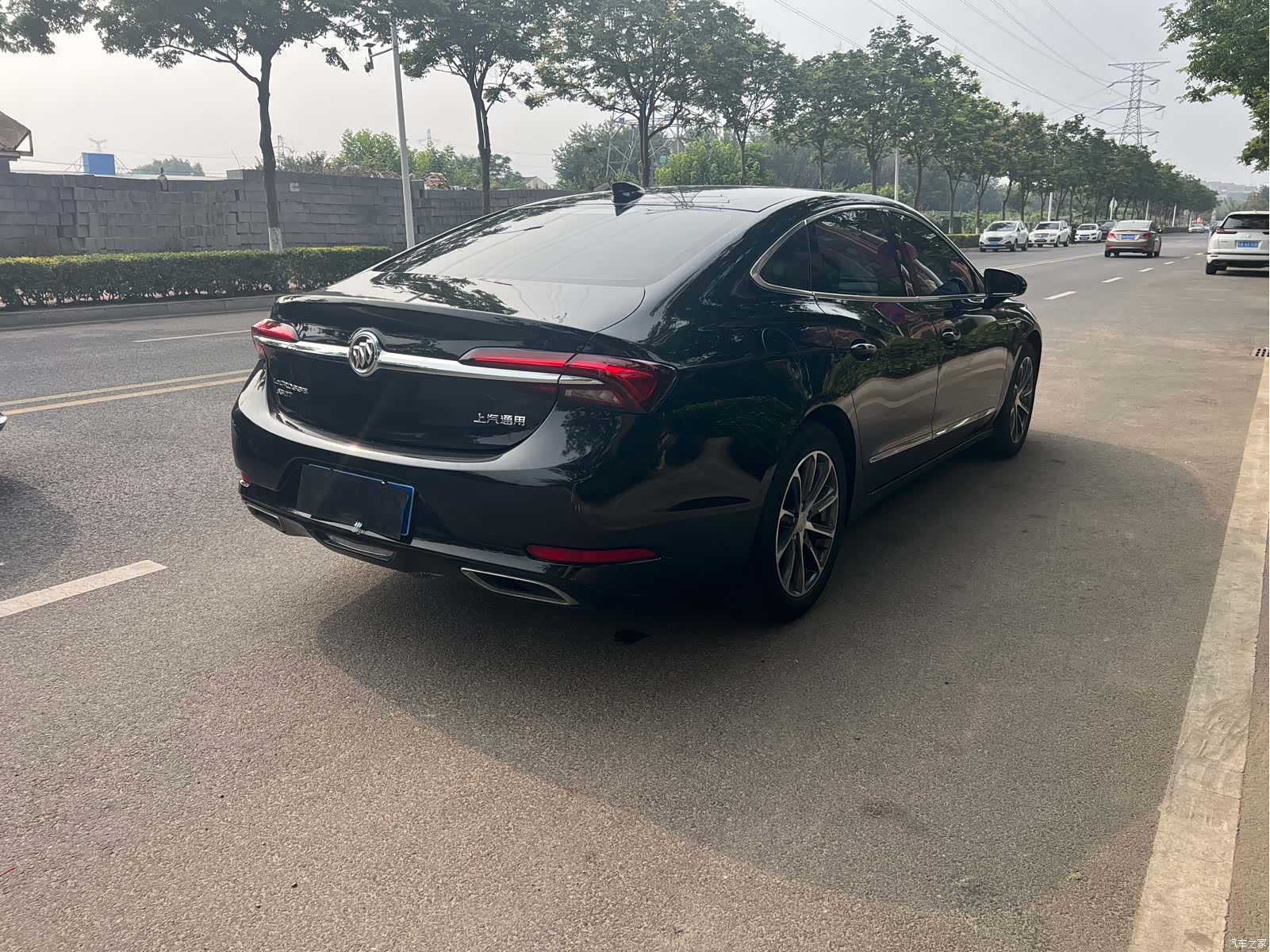 Buick LaCrosse, 2022 все фото