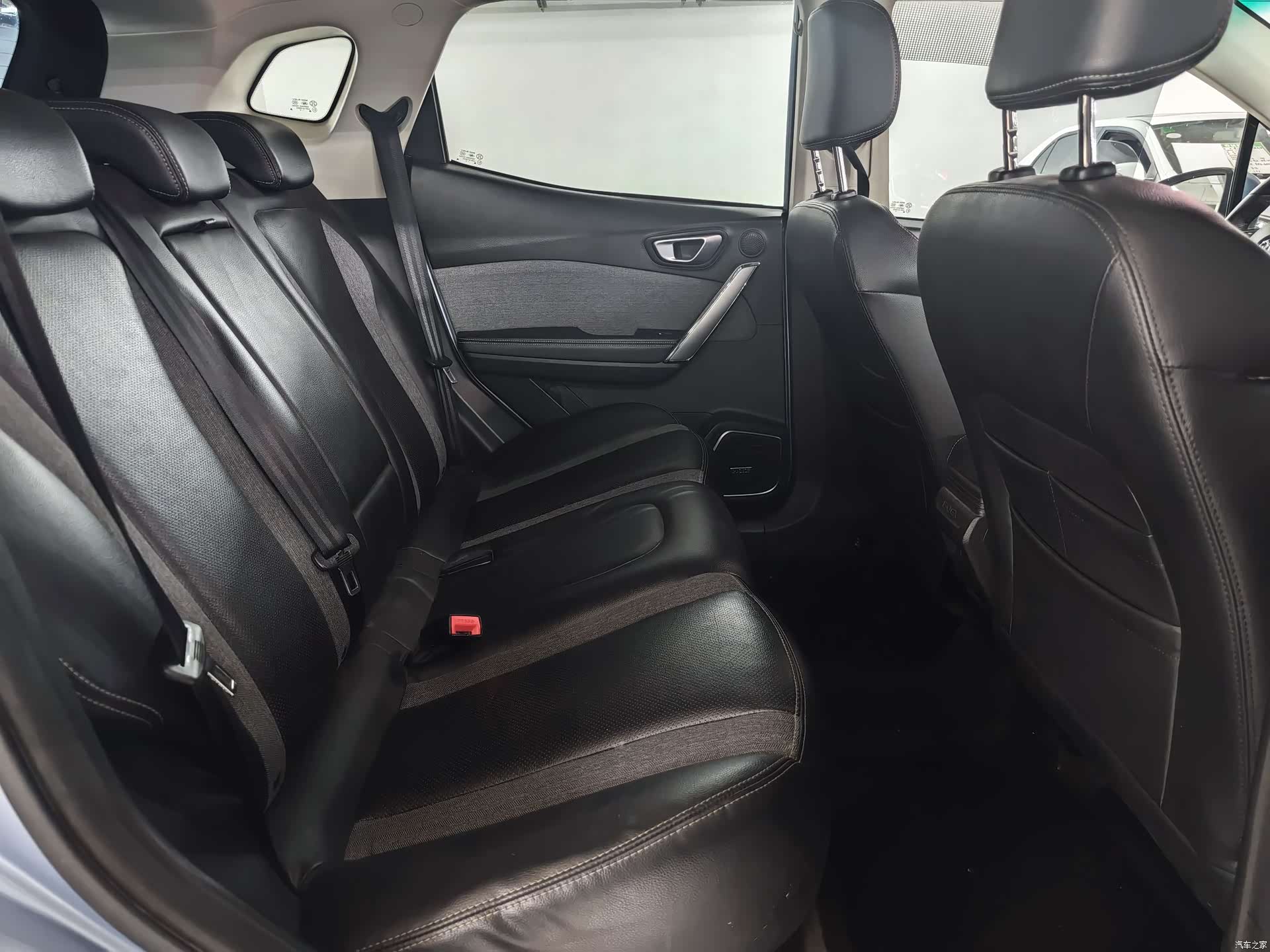 BAIC EX3, 2021 10