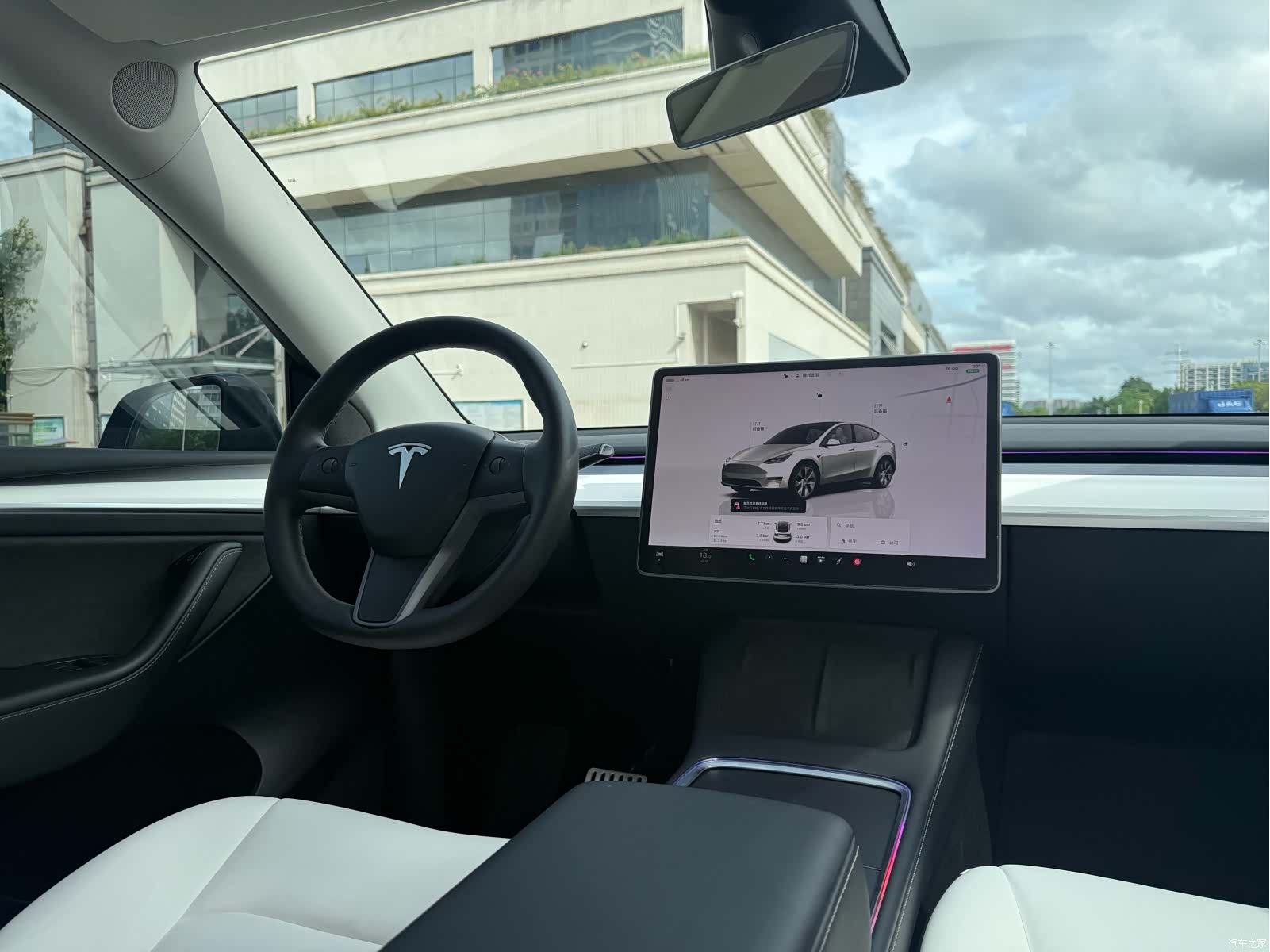 Tesla Model Y, 2022 7