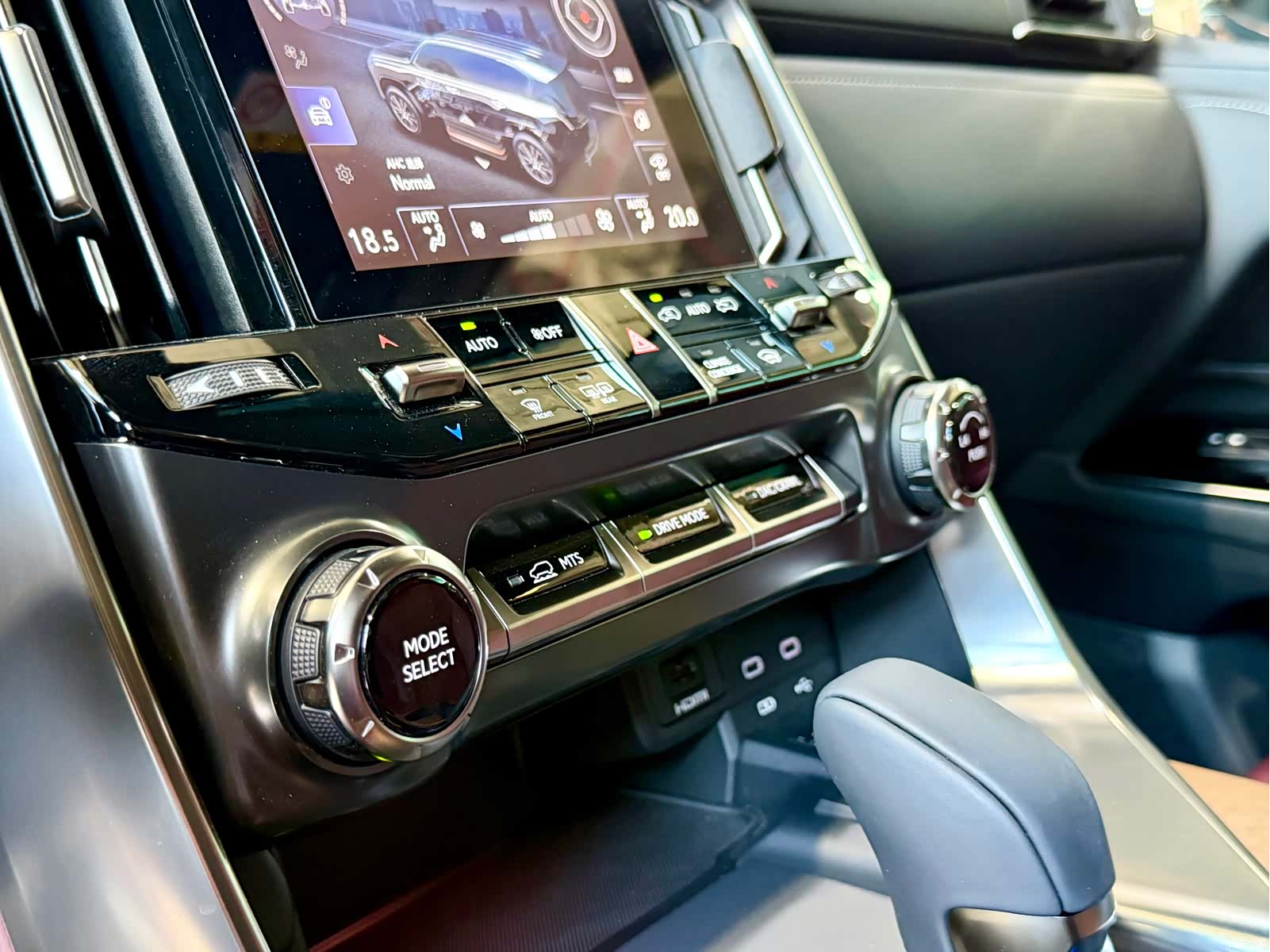 Lexus LX, 2026 12