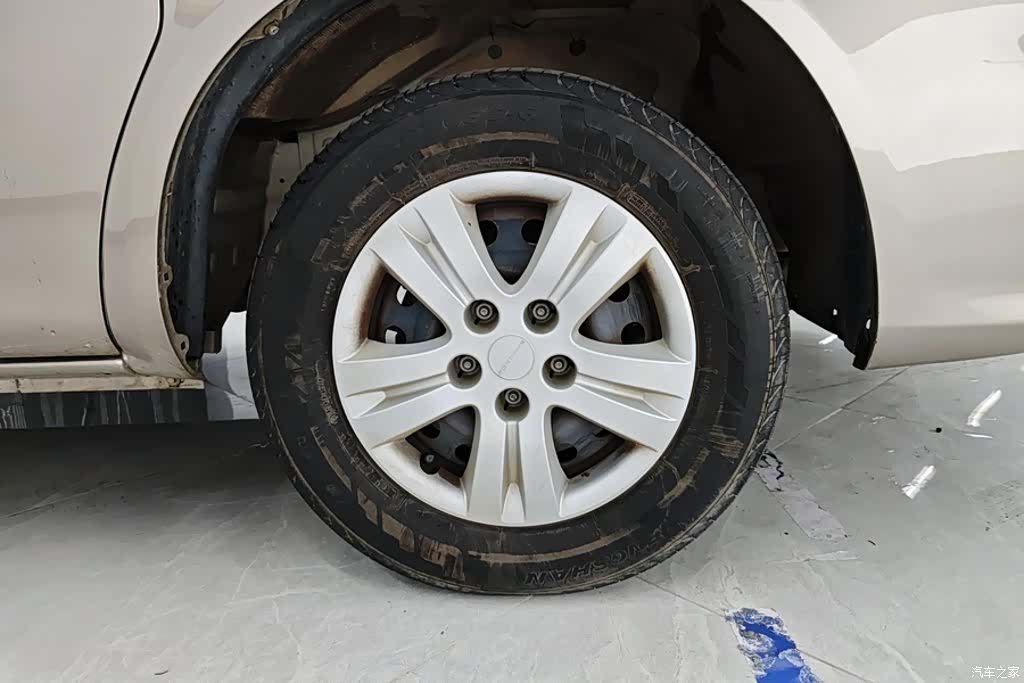 DongFeng M5, 2022 6