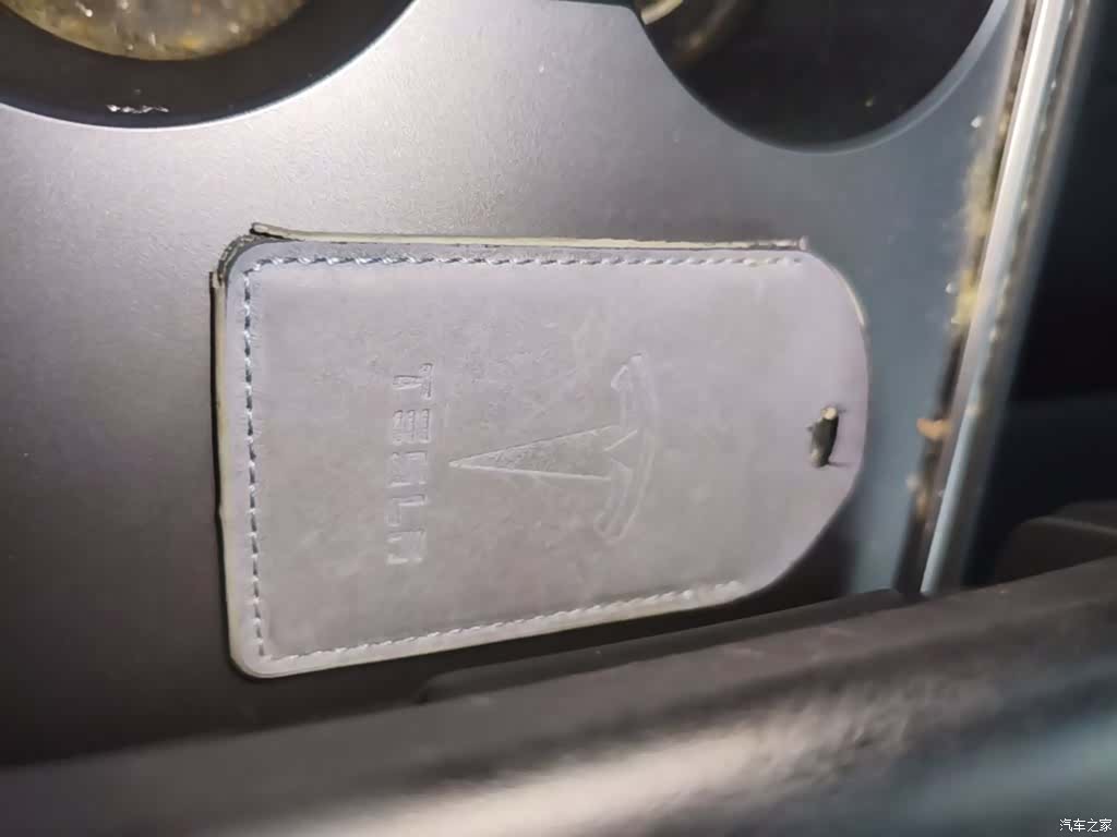 Tesla Model Y, 2024 9