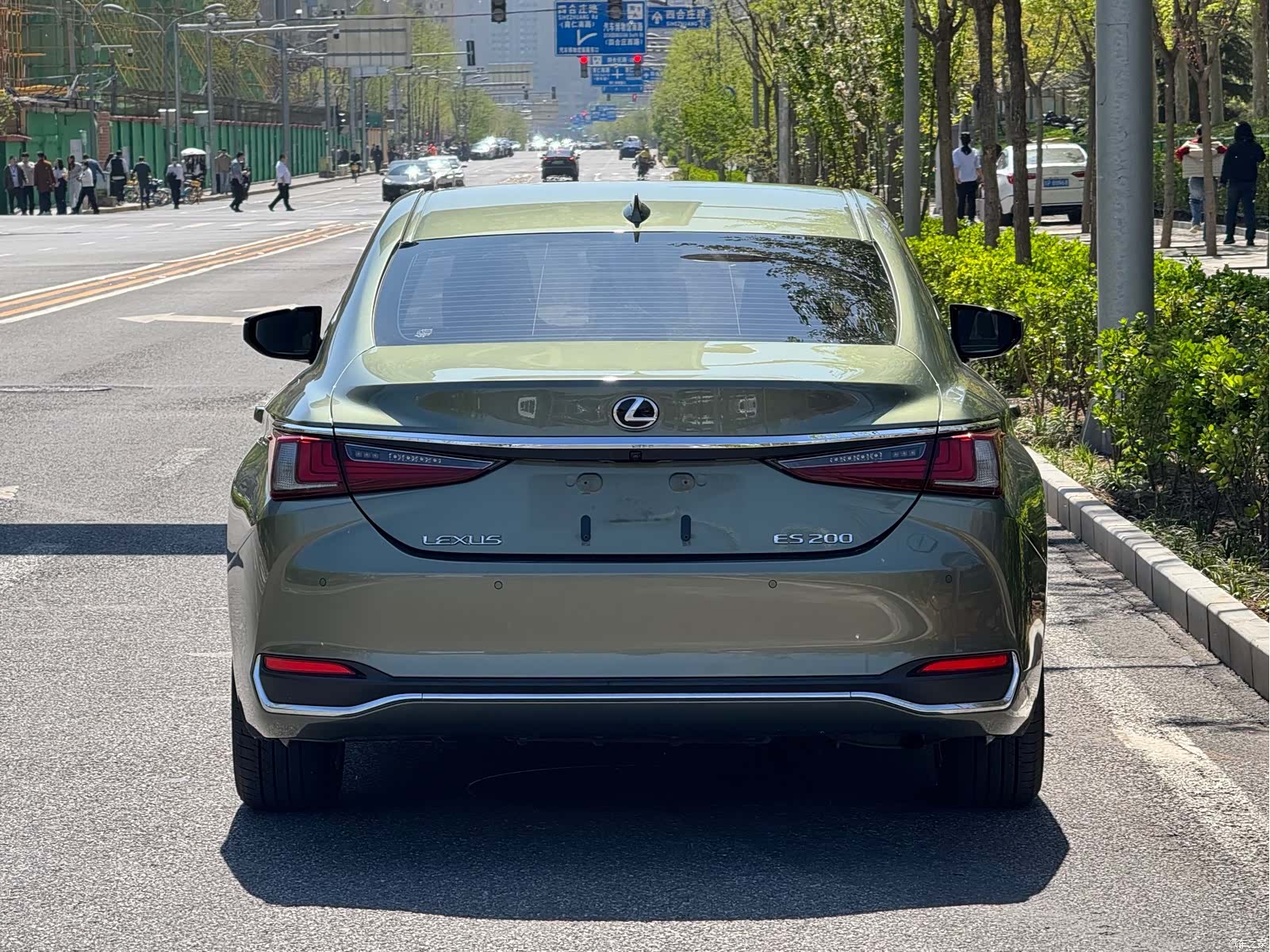 Lexus ES, 2019 все фото