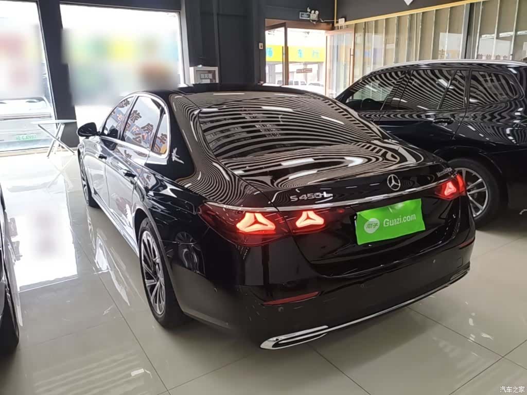 Mercedes-Benz E-Class, 2025 23