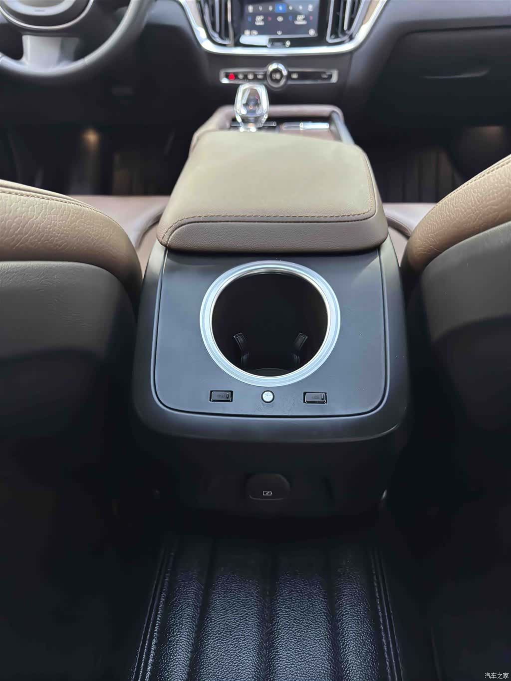 Volvo S60, 2022 10
