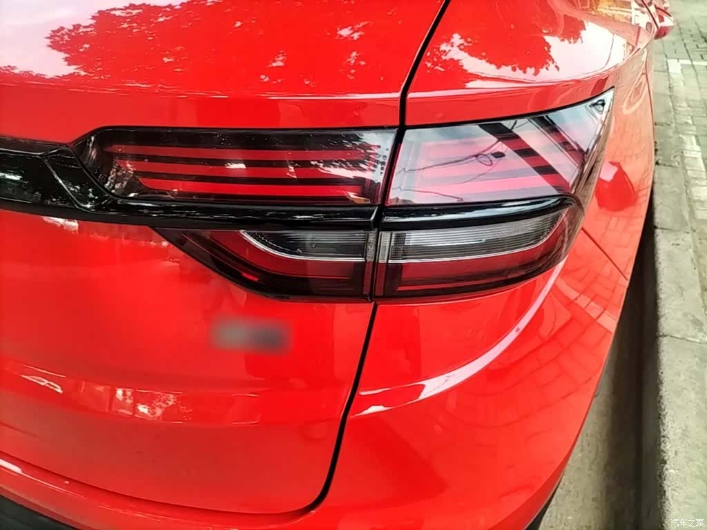 Geely Coolray, 2022 8