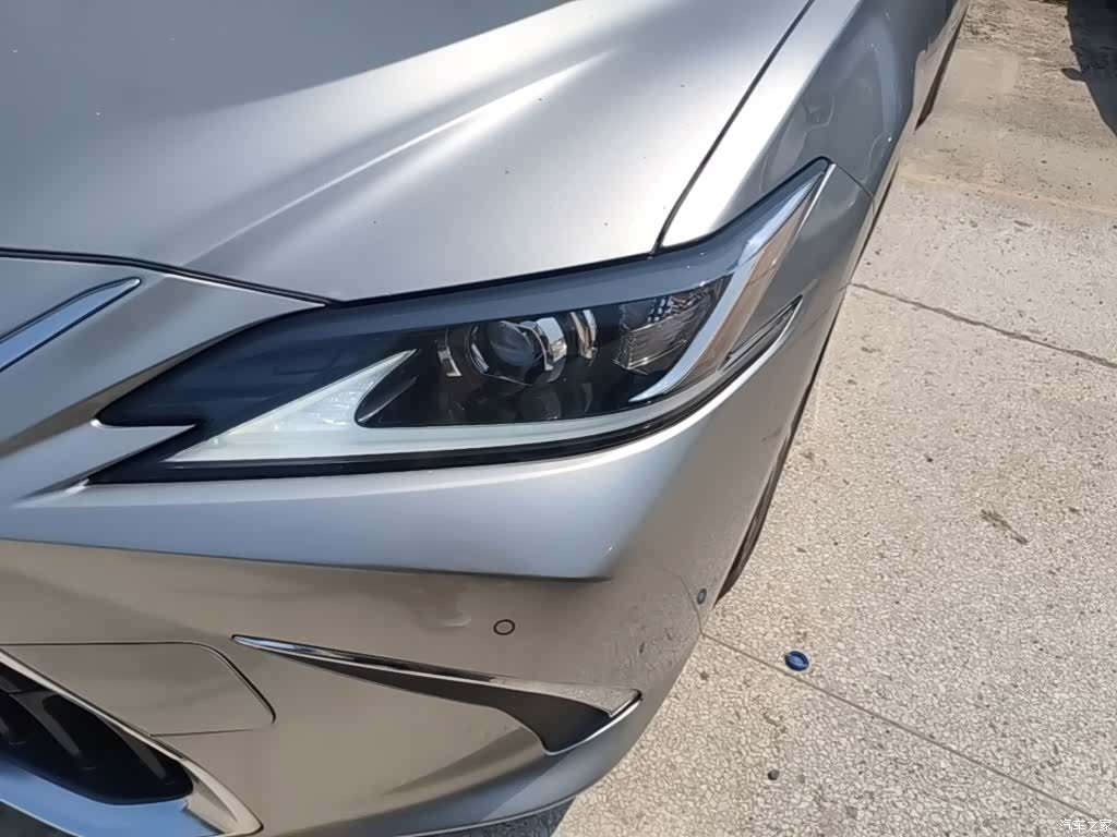 Lexus ES, 2022 24