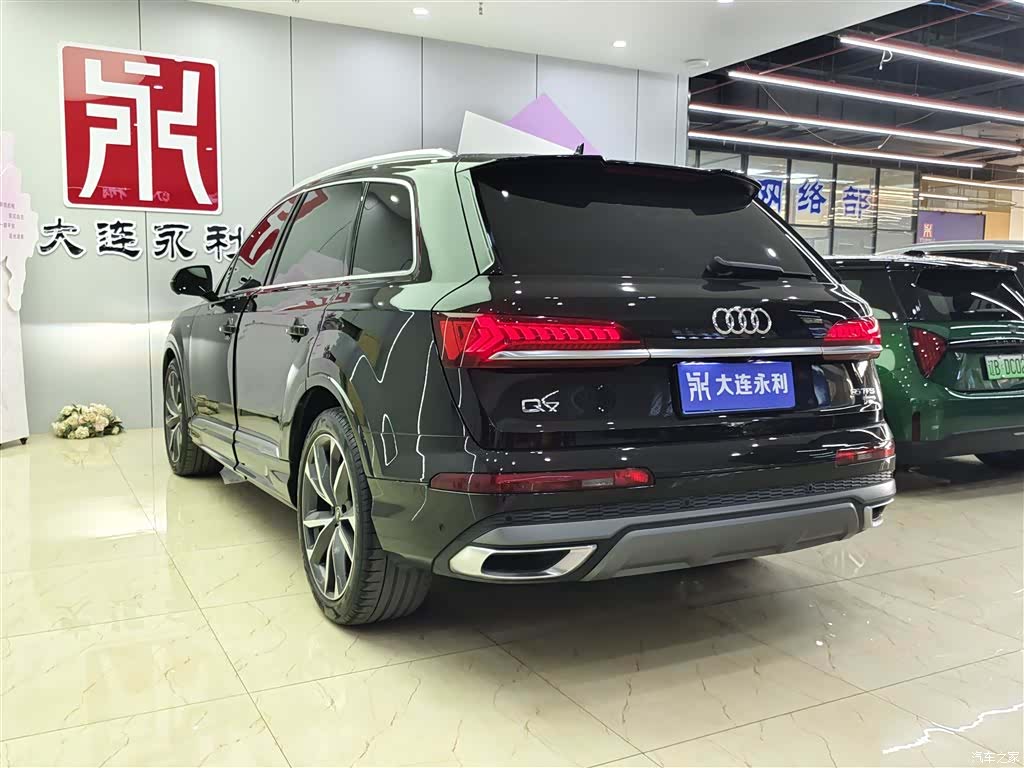 Audi Q7, 2022 4