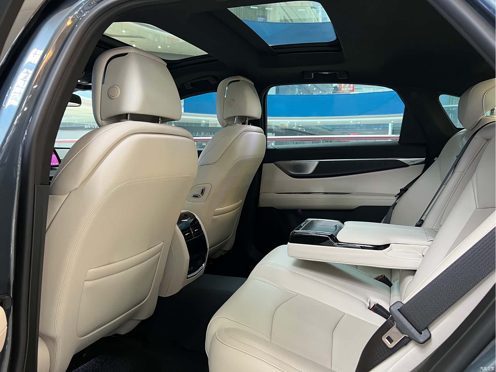Cadillac CT6, 2025 12