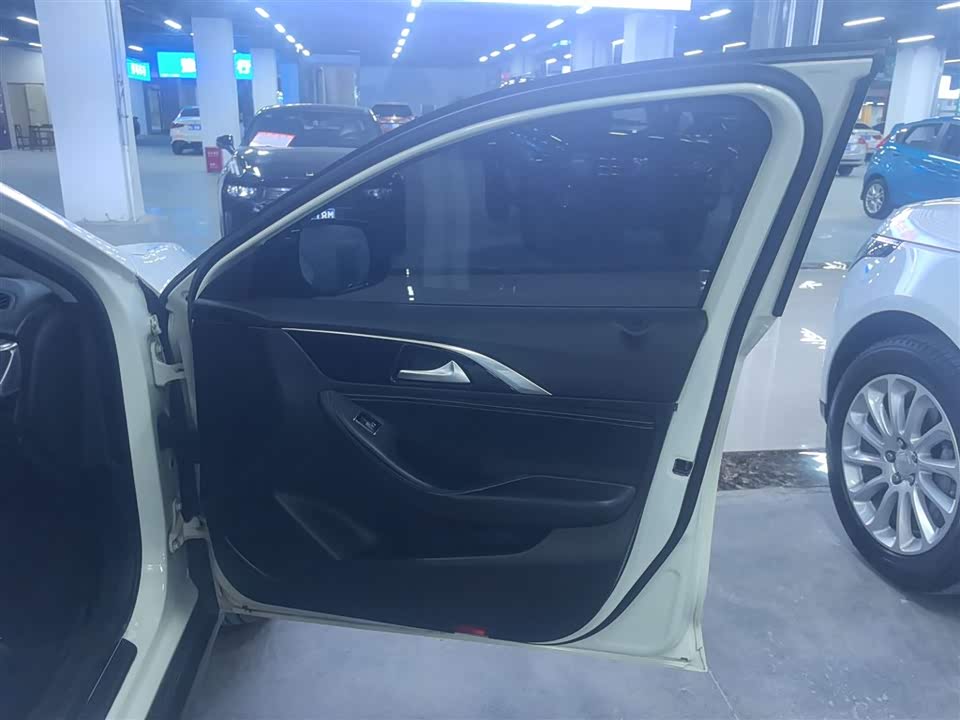 Infiniti QX30 Infiniti QX30