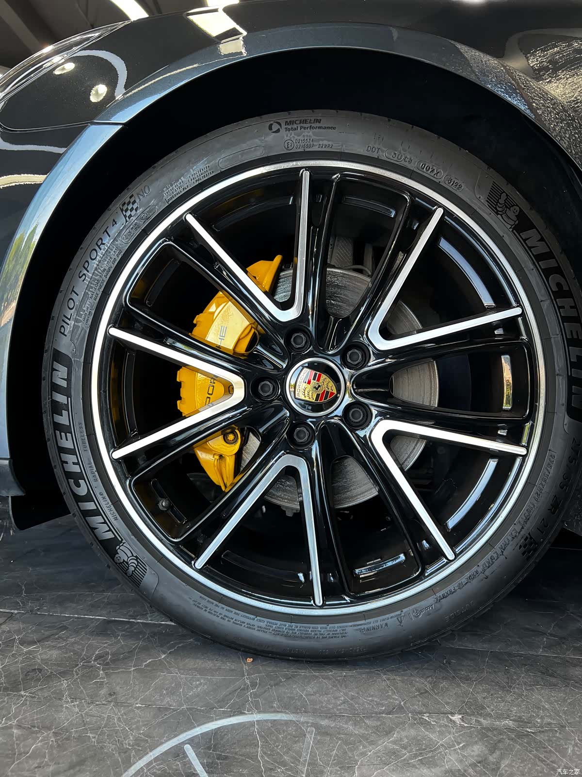 Porsche Panamera, 2022 3