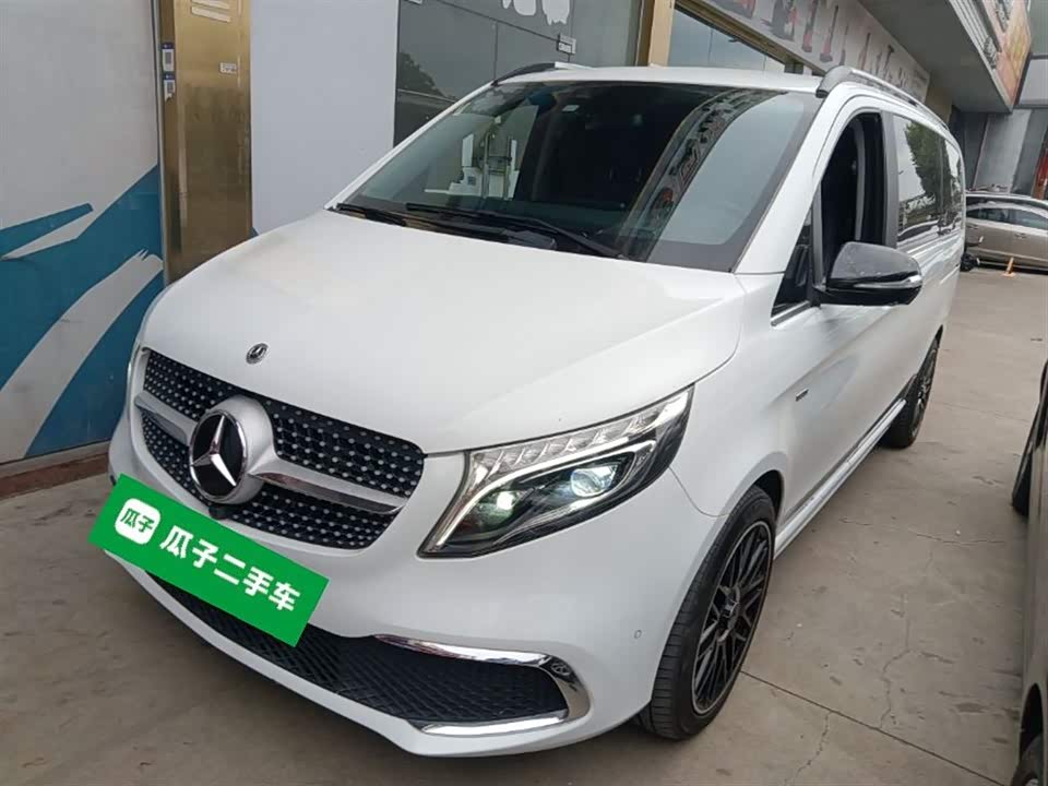 Mercedes-Benz V-class