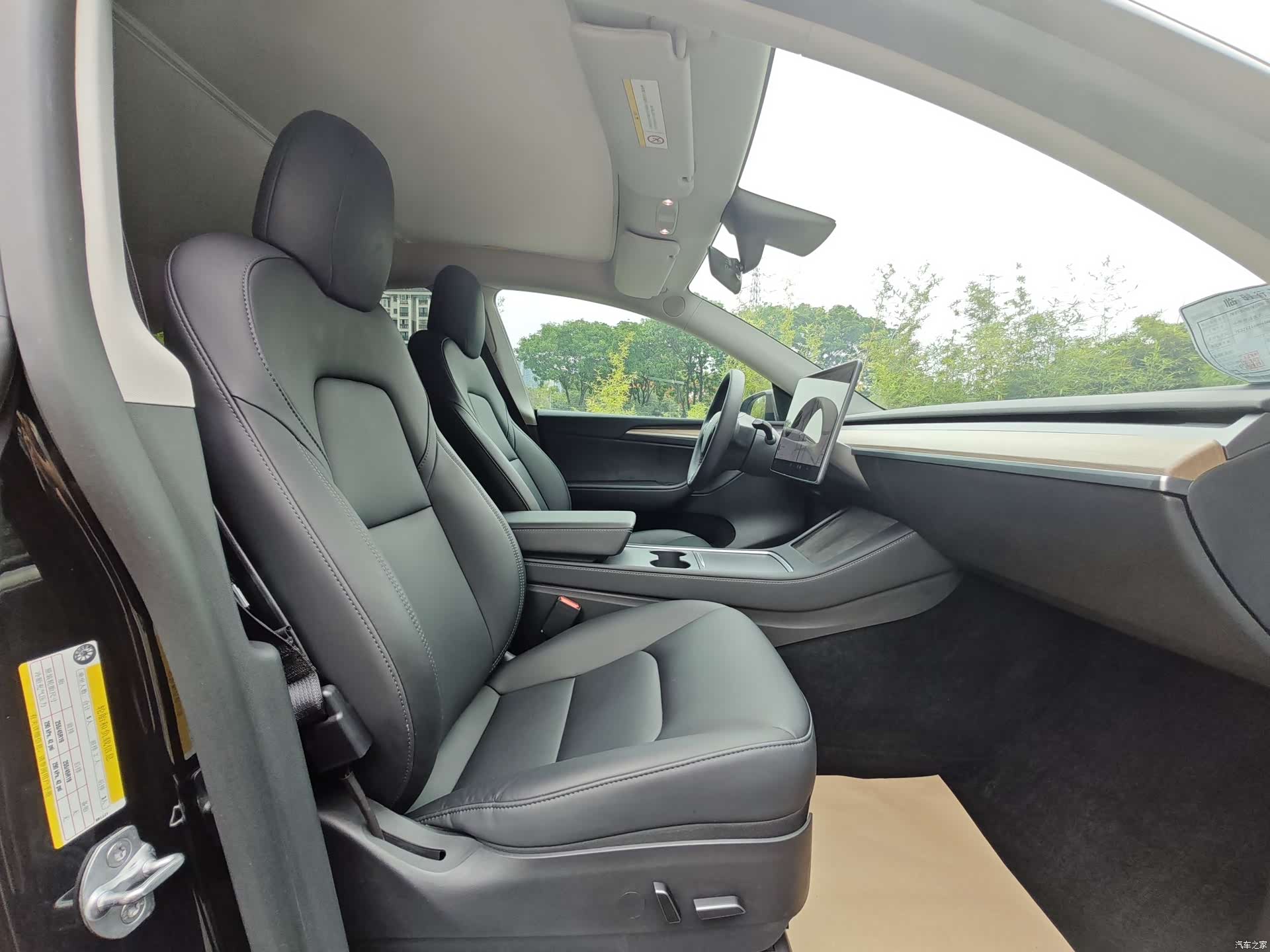 Tesla Model Y, 2021 12