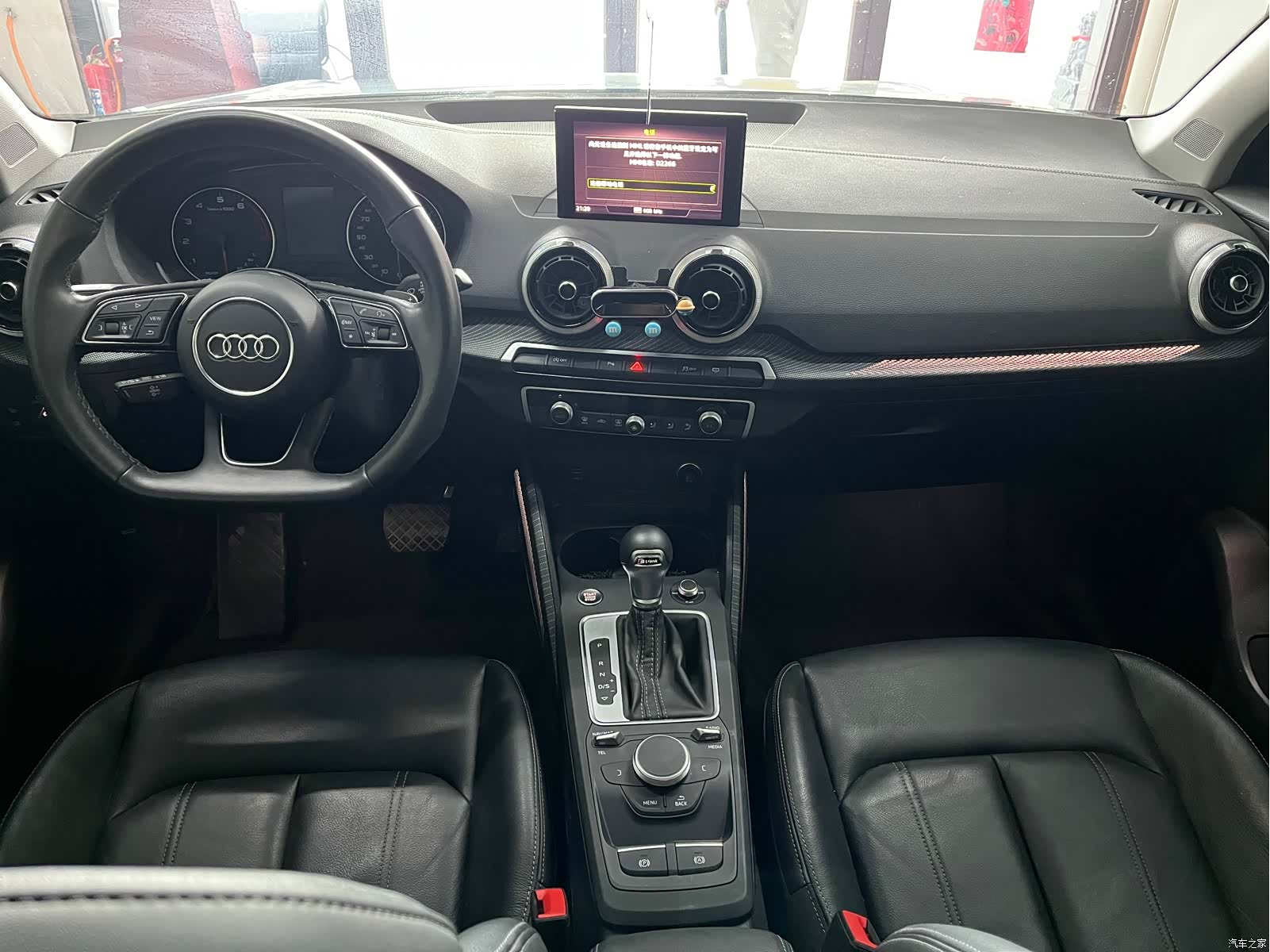 Audi Q2L, 2022 9