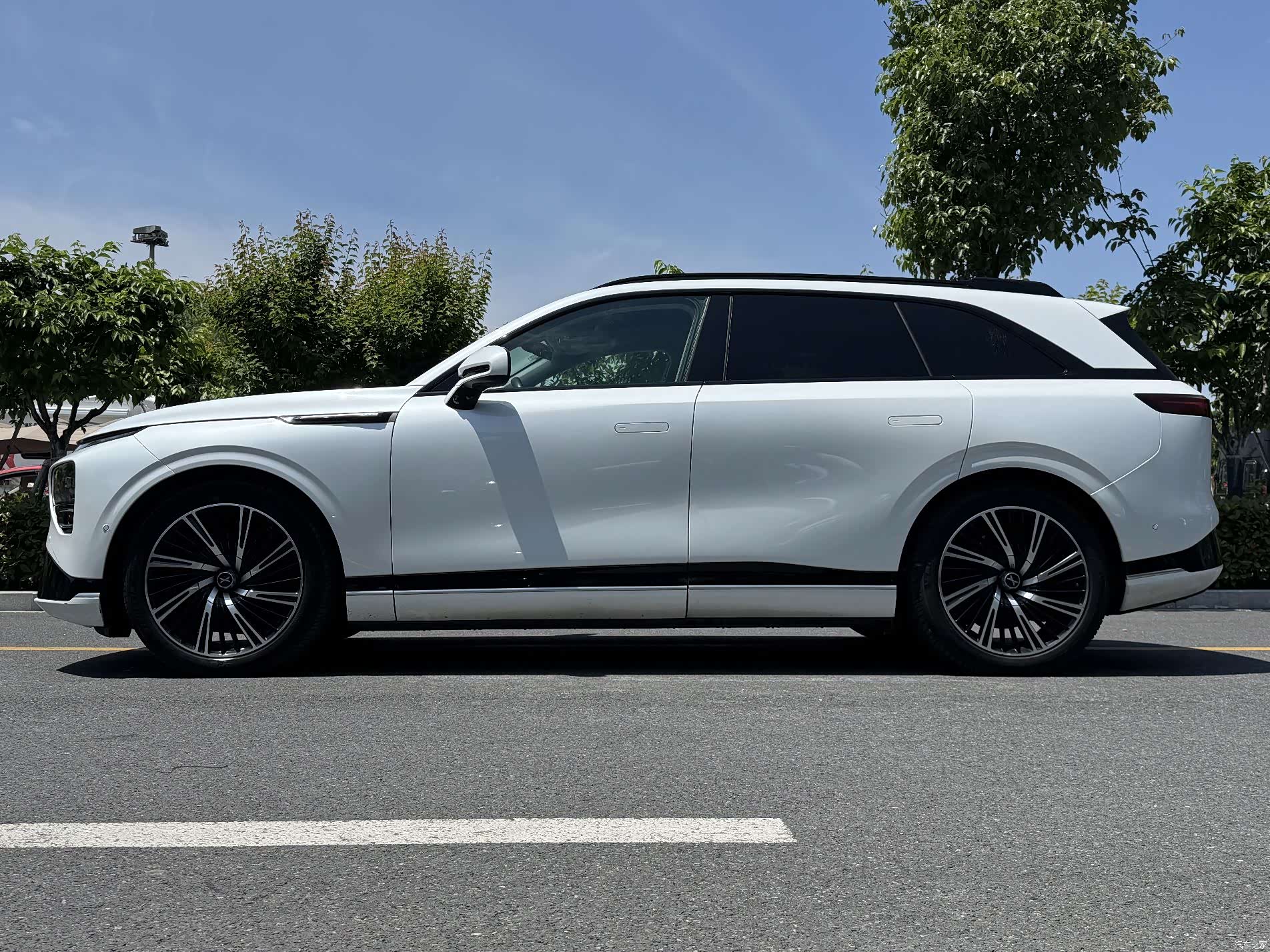 Xpeng G9, 2023 7