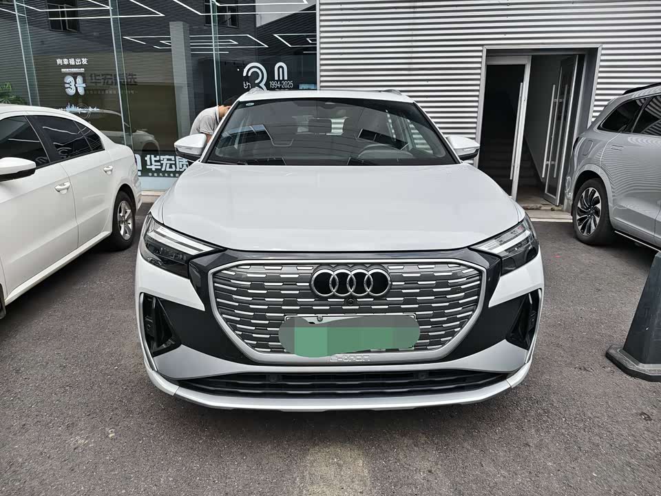 Audi Q4