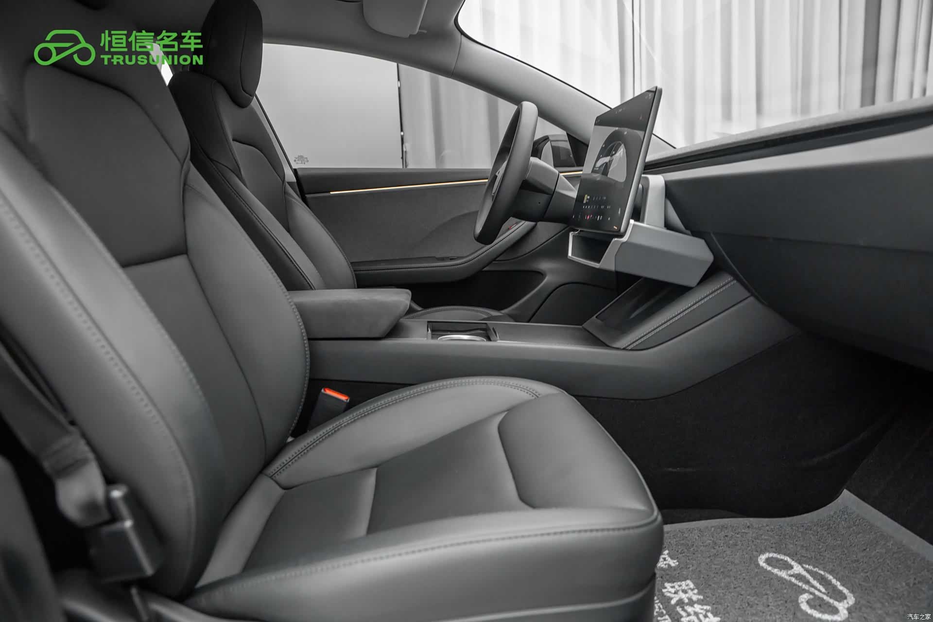 Tesla Model 3, 2025 16