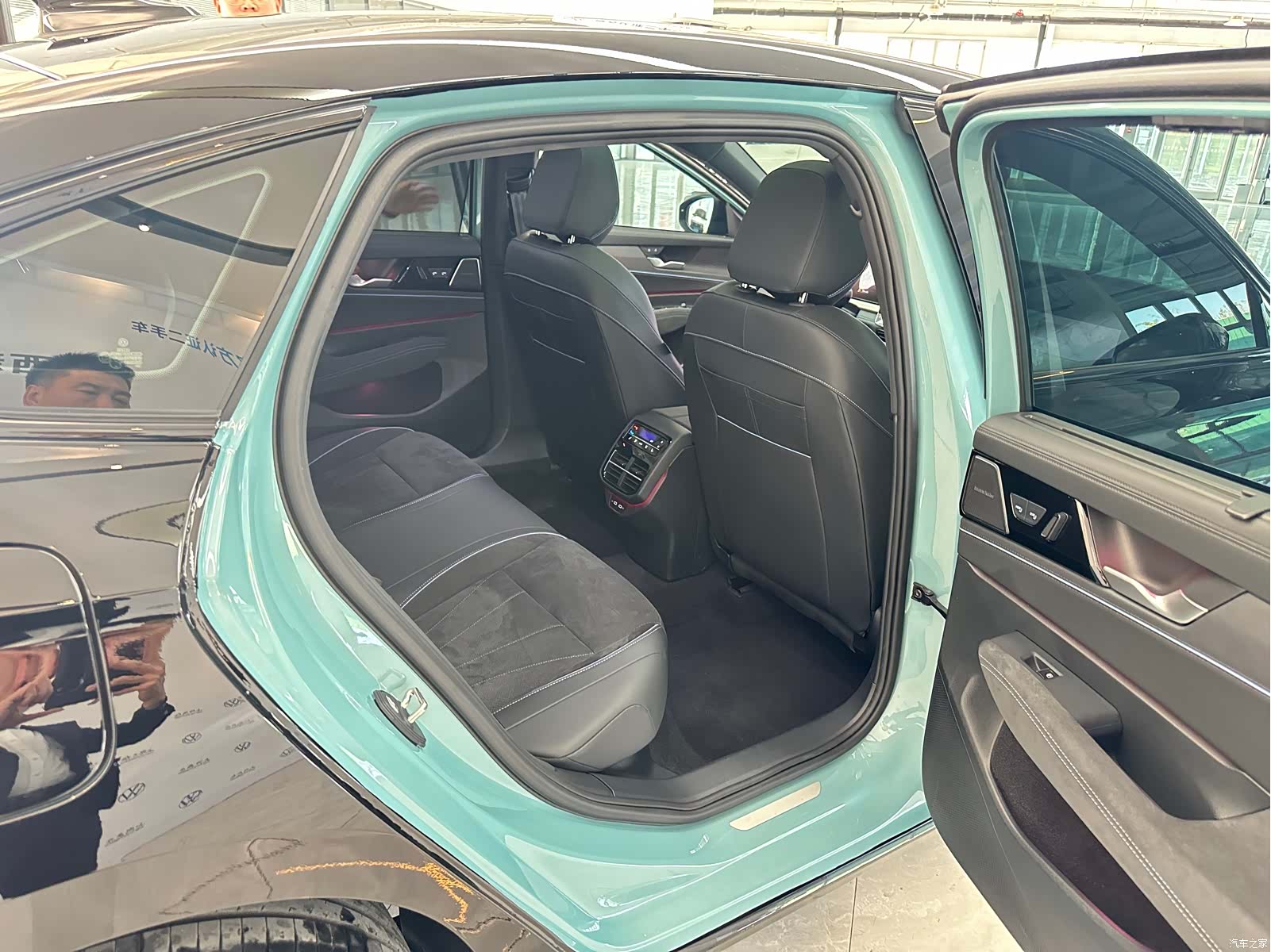 Volkswagen Passat, 2024 9