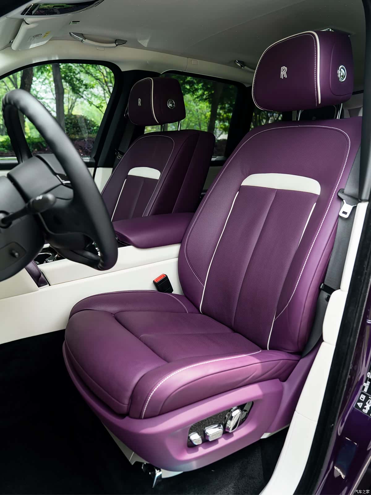 Rolls-Royce Cullinan, 2022 8