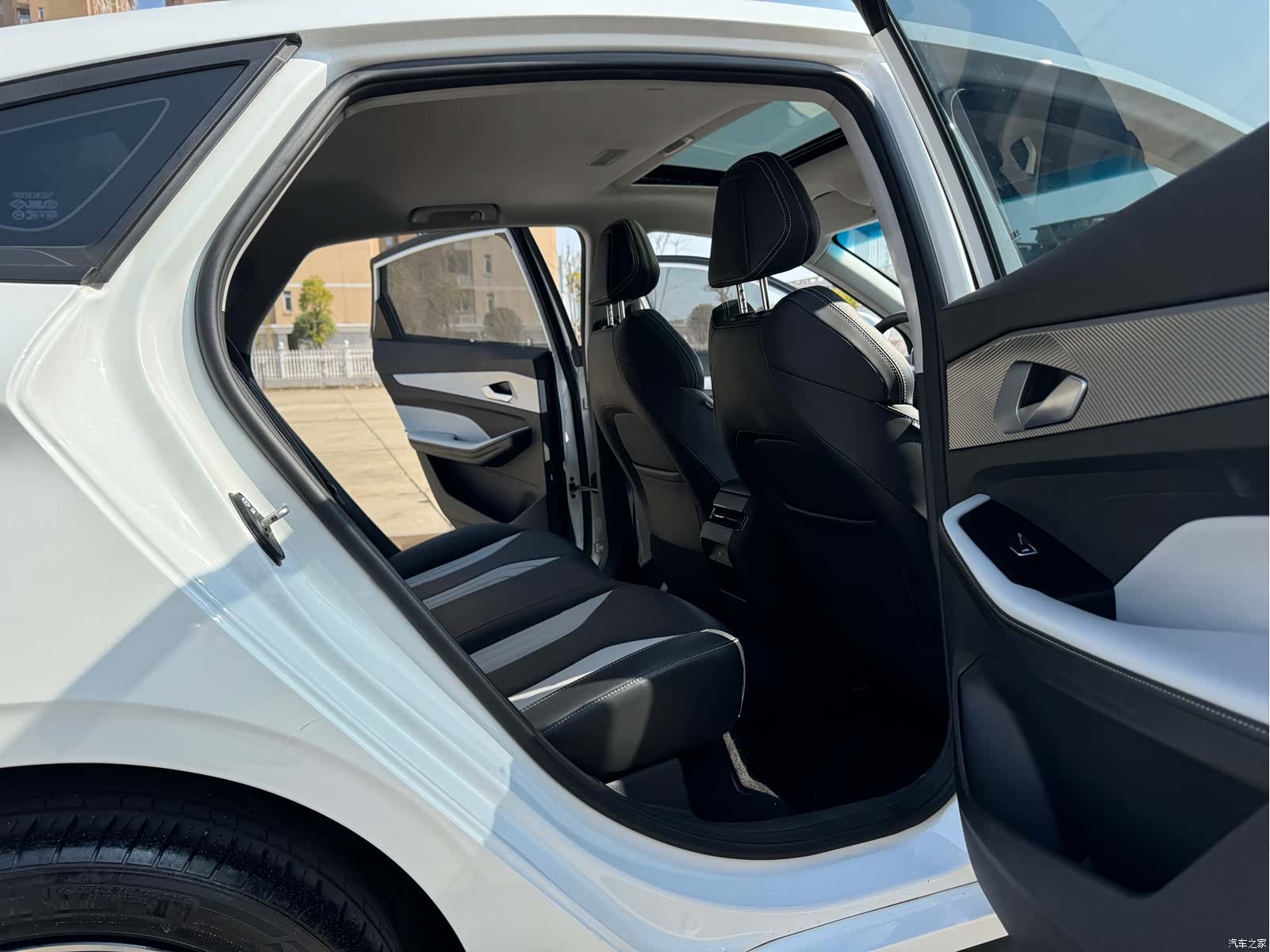 Geely Binray, 2025 13