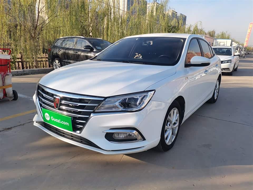 Roewe i5