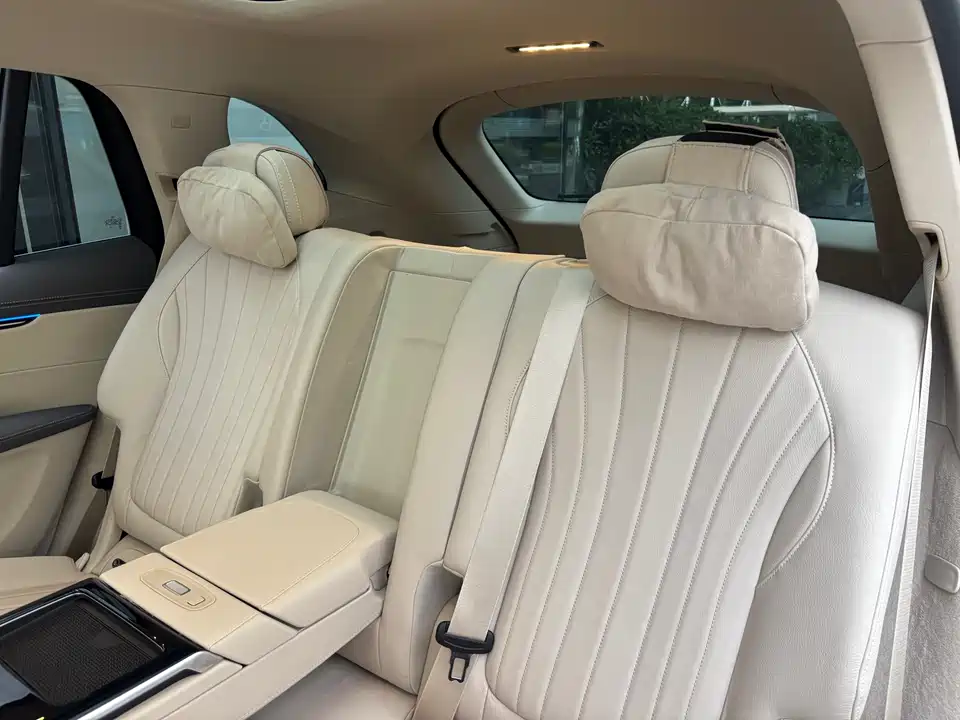 Mercedes-Benz EQS SUV