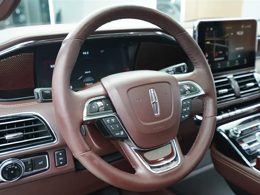 Lincoln Navigator