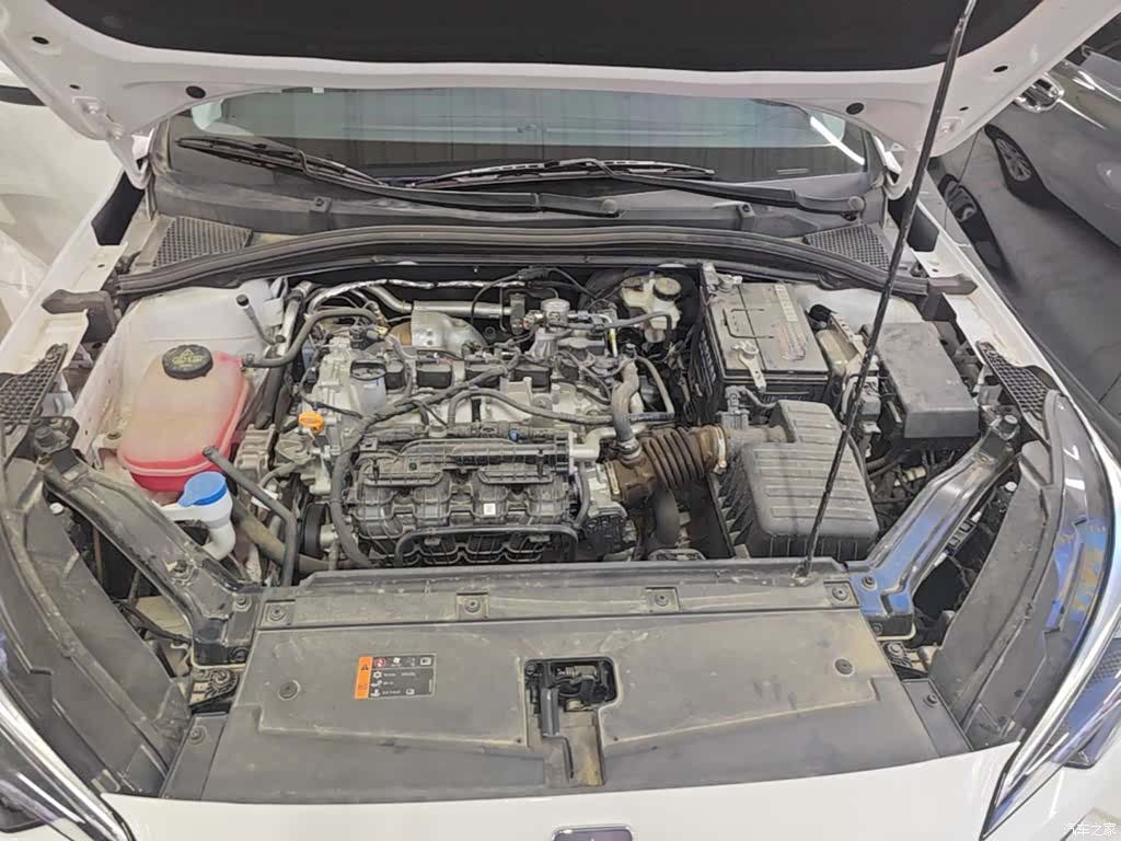 Roewe i5, 2025 20