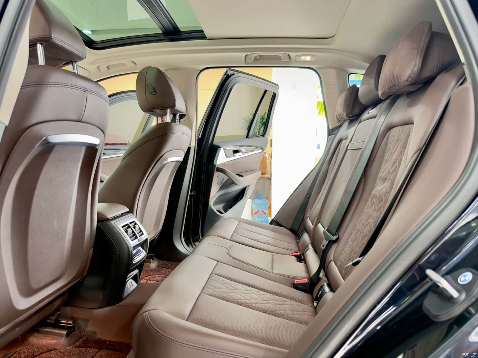 BMW iX3, 2023 6